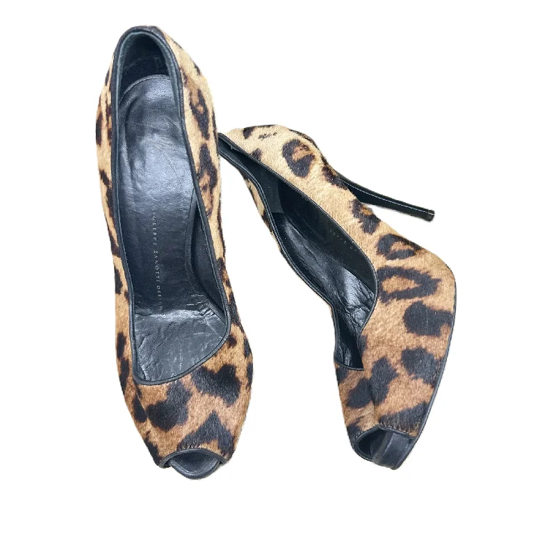 waterproof sandals for rivers-Leopard Print Sandals Designer By Giuseppe Zanotti, Size: 7