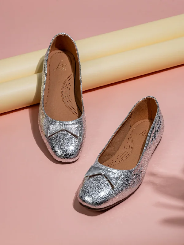 pet-friendly flats near cafes-Women Silver Textured Bow Detail Flats Ballerinas