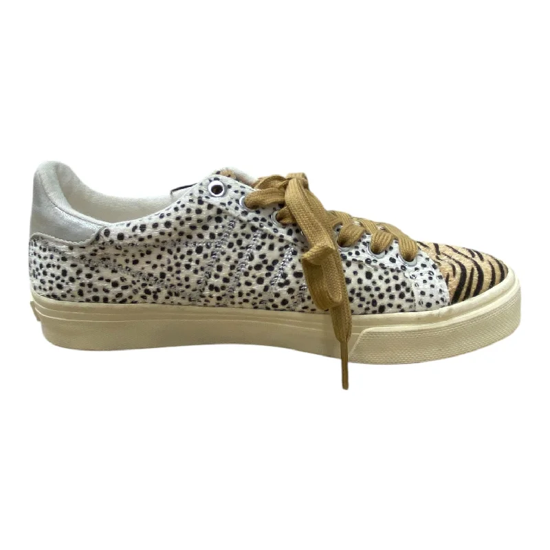 Athletic shoes with loud accentsShoes Sneakers By Gola In Animal Print, Size: 8