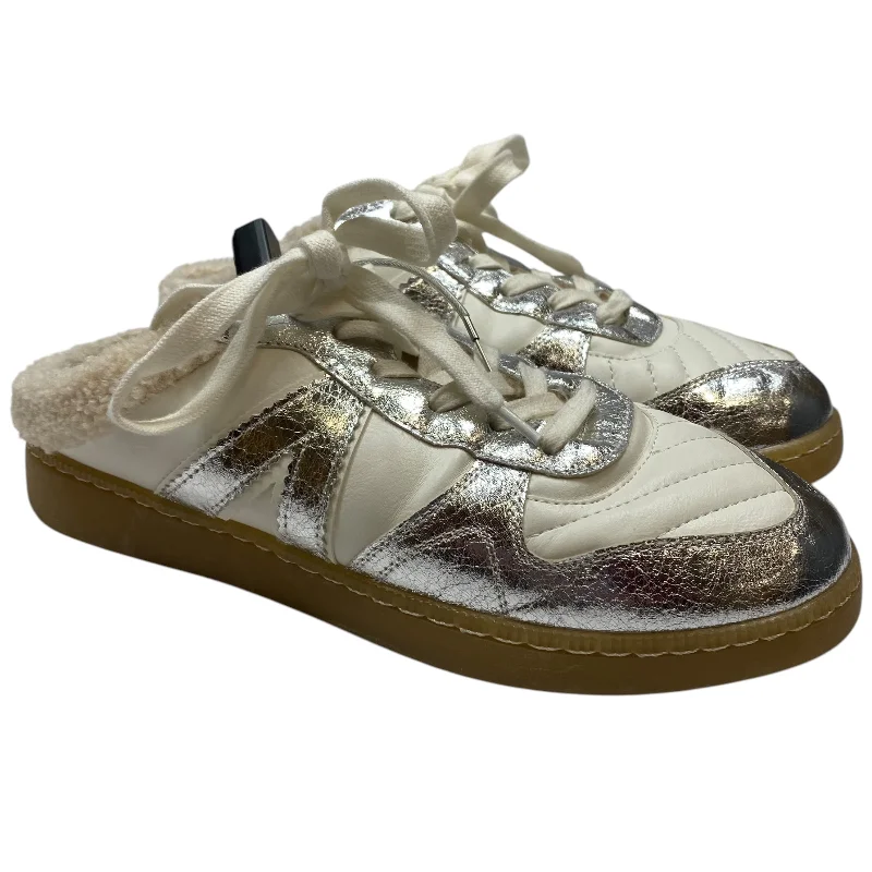 Athletic shoes with high gripShoes Sneakers By Mia In White, Size: 8.5