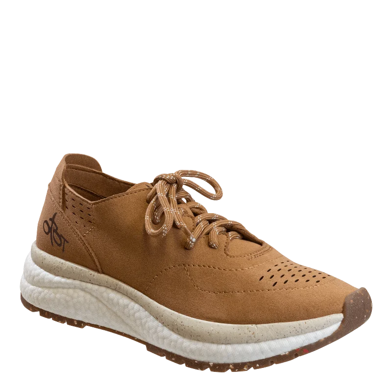 Athletic shoes with clean seamsFREE in CAMEL Sneakers