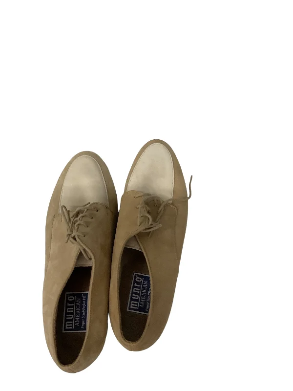 cozy flats with pools-Taupe Shoes Flats Munro, Size 8.5