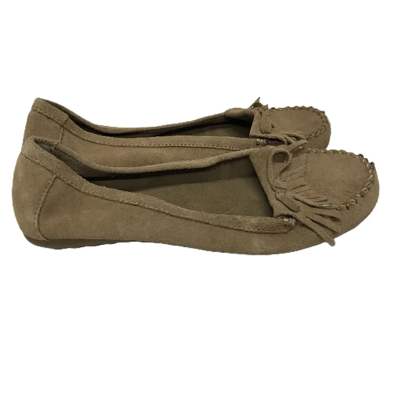 small flats near libraries-Tan Shoes Flats By Minnetonka, Size: 8.5