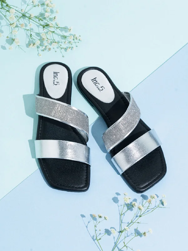 pet-friendly flats with yards-Womens Silver Casual Solid Open Toe Flats