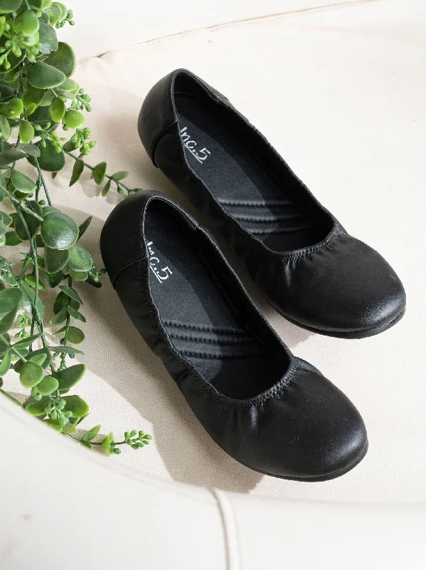 pet-friendly flats near shops-Women Black Solid Ballerinas Flats