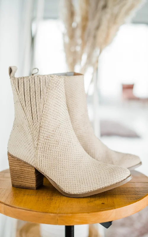 Boots with sleek design-Taris Ankle Boot in Cream