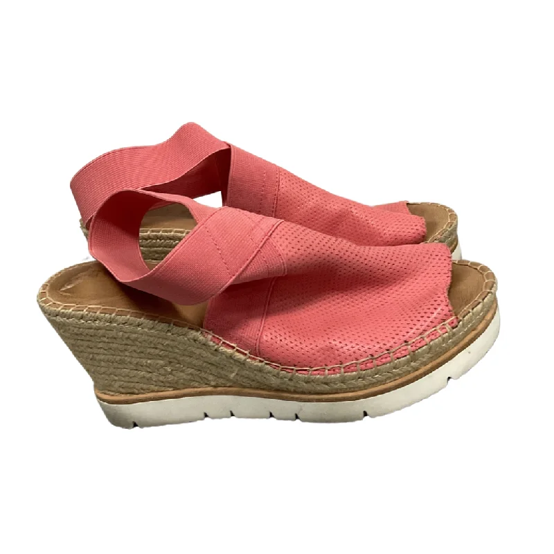 sandals with outdoor soles-Sandals Heels Wedge By Gentle Souls In Pink & Tan, Size: 8