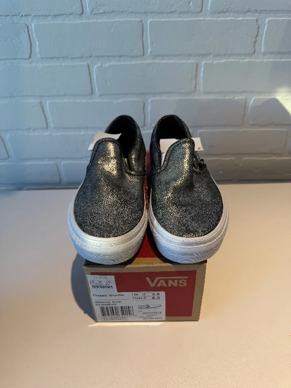 Athletic shoes with excellent tractionShoes Sneakers By Vans In Silver, Size: 6