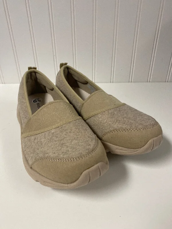 flats near entertainment hubs-Beige Shoes Flats Easy Spirit, Size 6.5