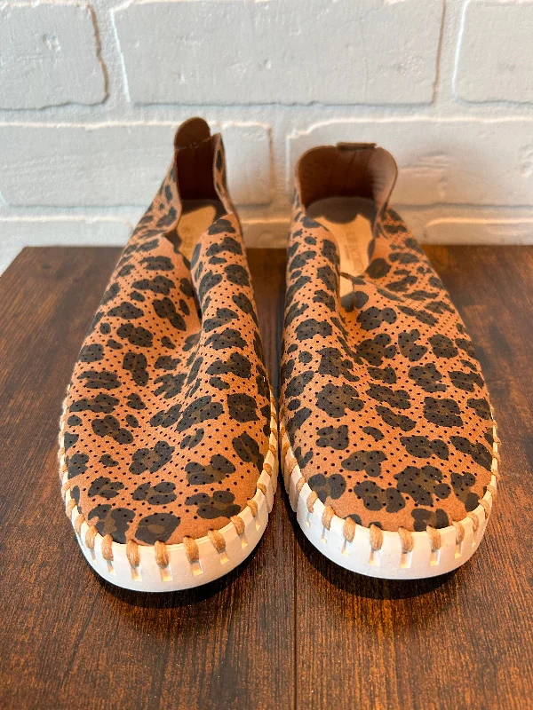 eco-friendly flats options-Animal Print Shoes Flats Cmb, Size 9.5