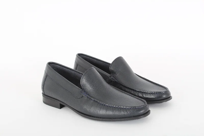 Loafers with sleek profilesARIZONA JOE Slip-on loafers