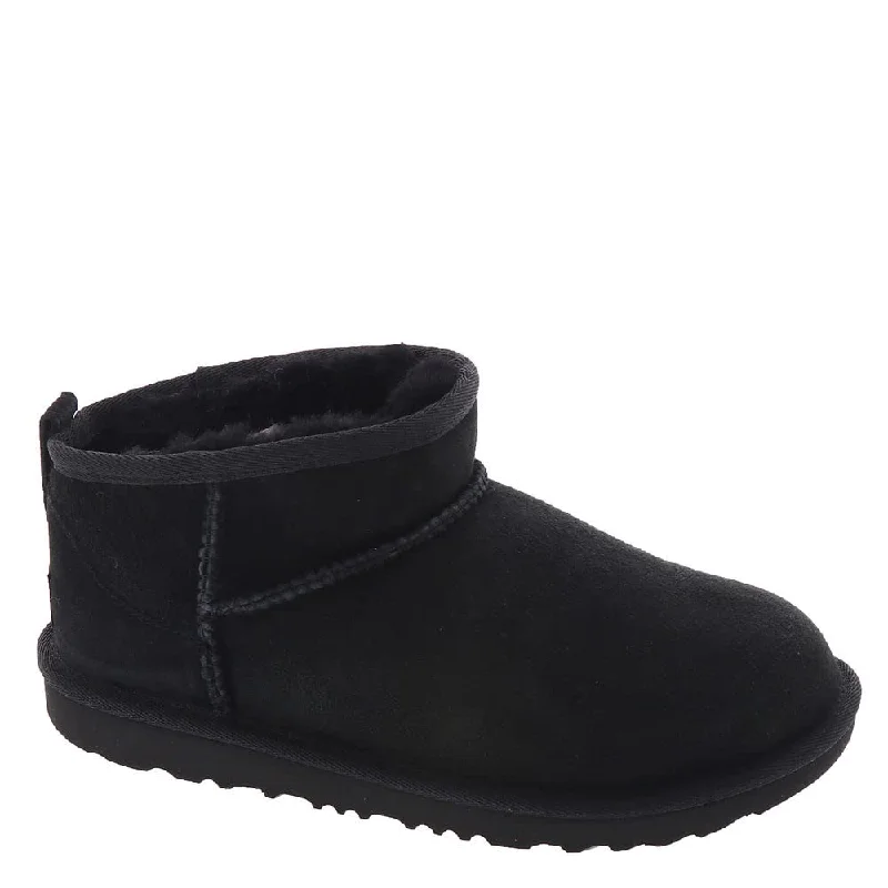 Boots in deep purple-UGG Unisex-Child Classic Ultra Mini Boot, Black