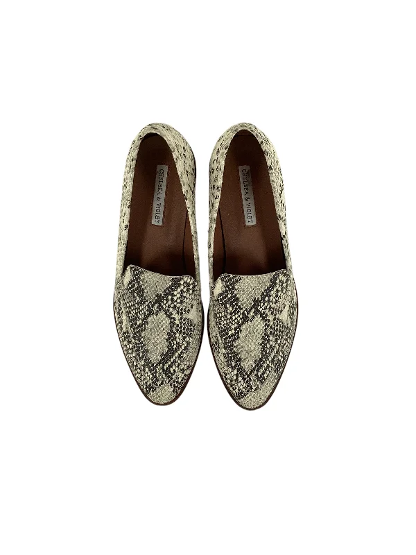 affordable flats near cafes-Shoes Flats Loafer Oxford By Chelsea And Violet  Size: 8