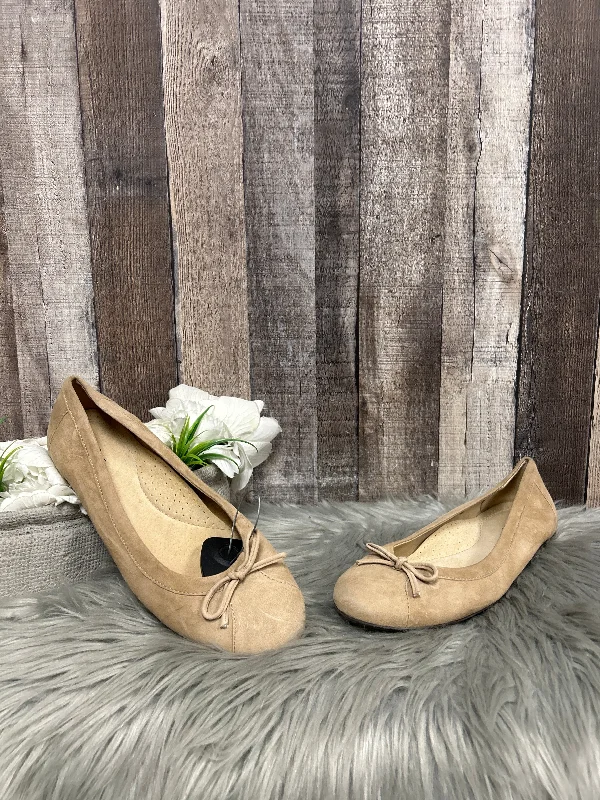 urban flats near cafes-Shoes Flats By L.l. Bean In Brown, Size: 9