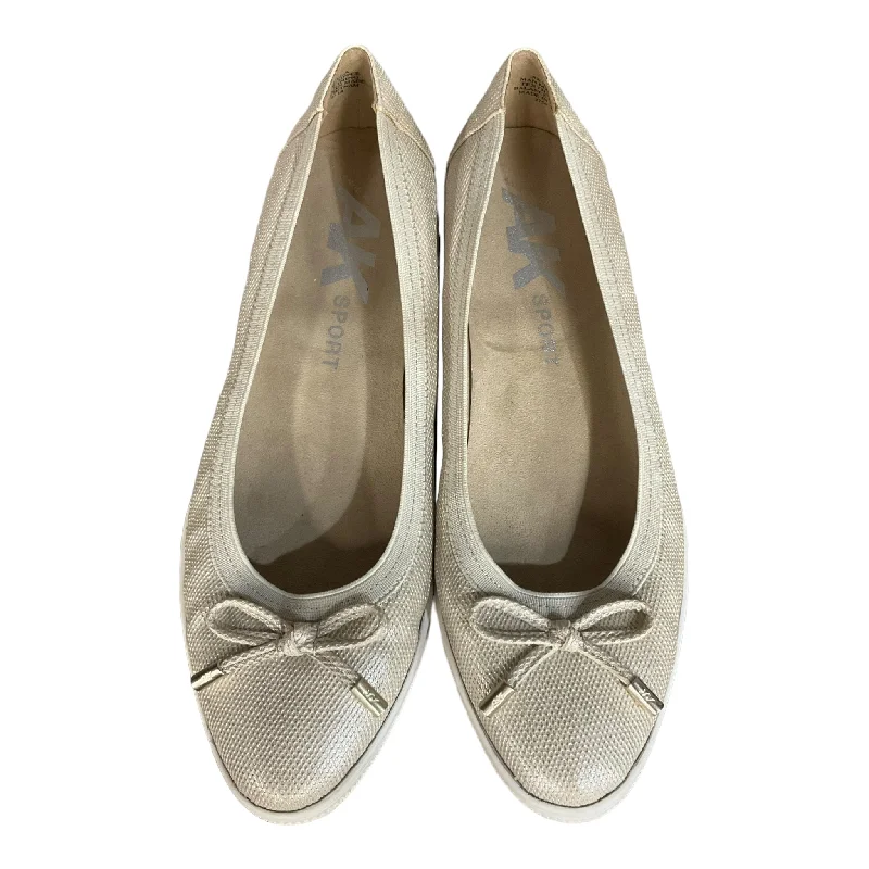 small flats near parks-Beige Shoes Flats Anne Klein, Size 8