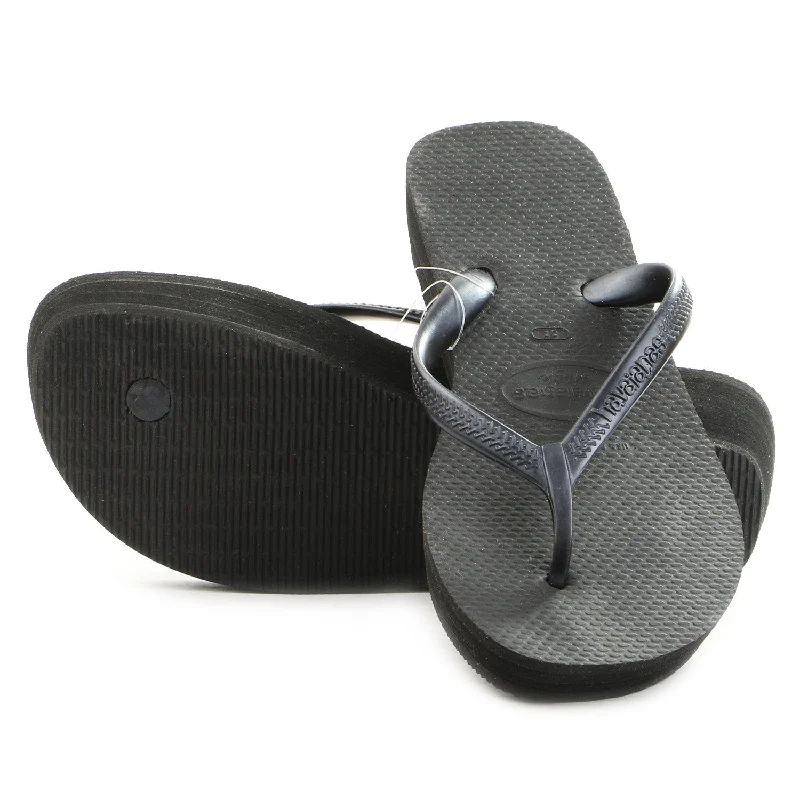 sandals with rugged design-Havaianas High Light Thong Flip Flop Sandal - Black - Womens