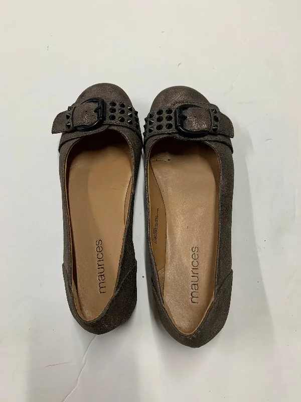 pet-friendly flats near rivers-Shoes Flats By Maurices  Size: 6