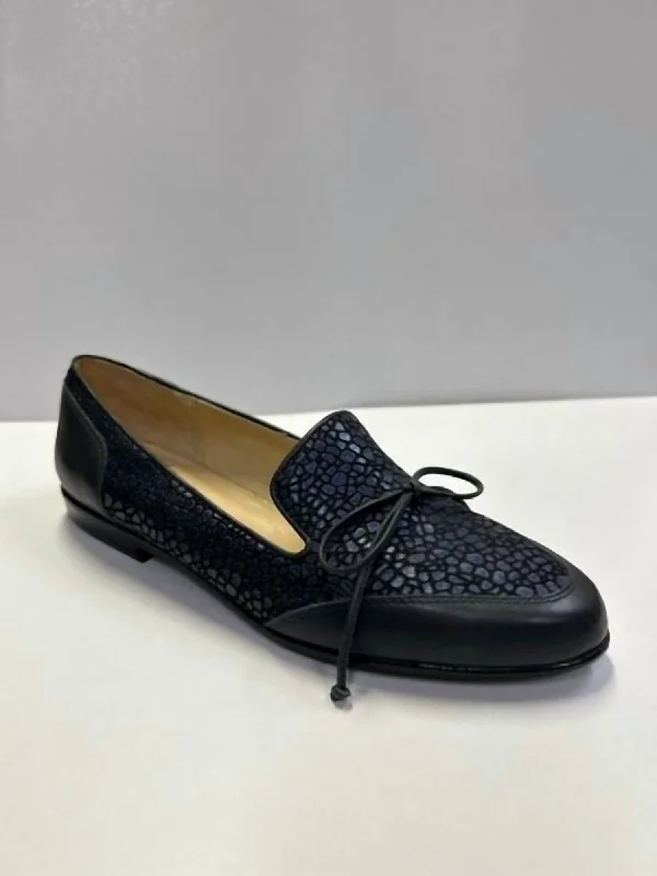 Ombretto Slip On Shoes In Navy