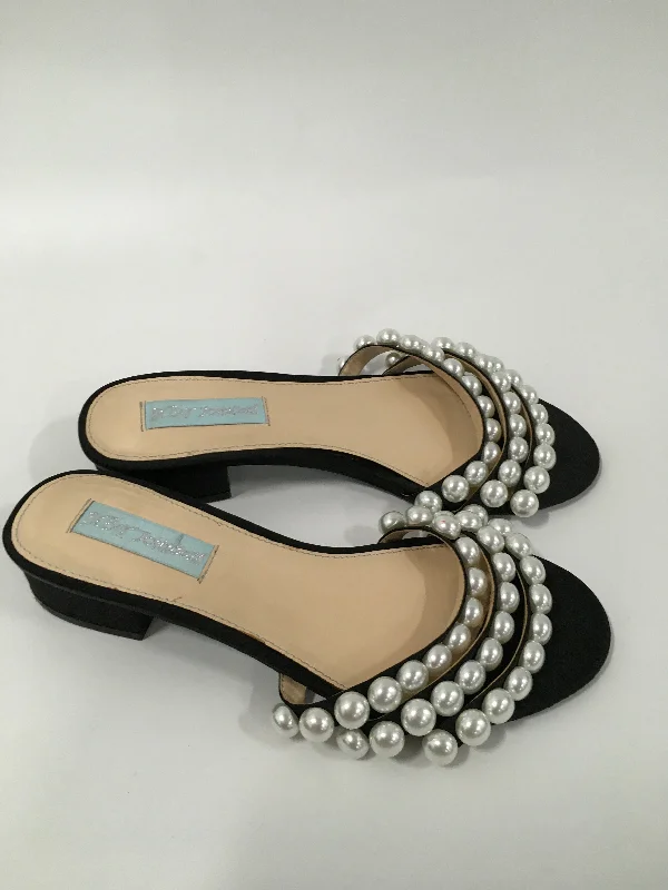 flats near scenic trails-Black Shoes Flats Other Betsey Johnson, Size 6