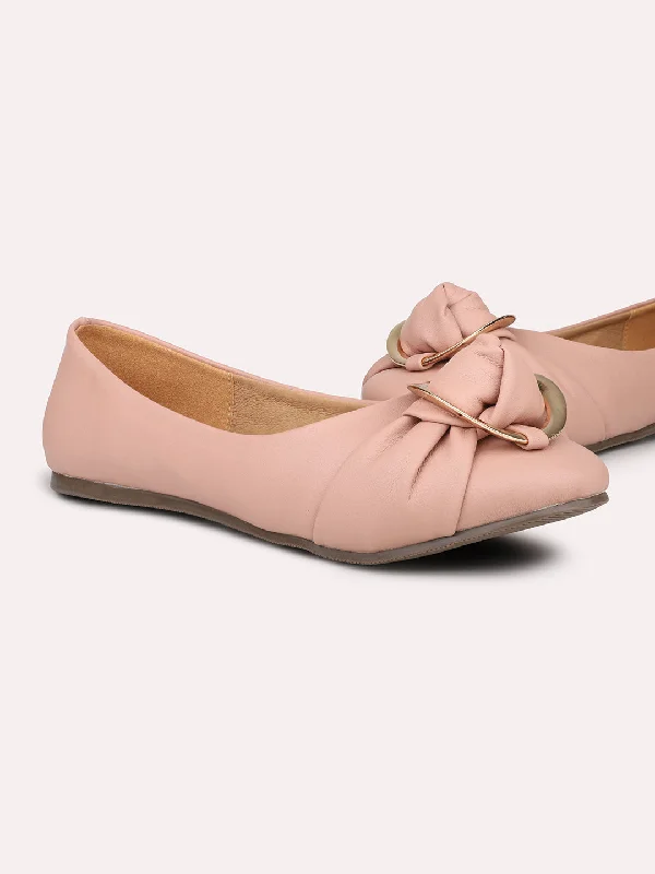 modern flats with pools-Women Peach Buckle Detailed ballerinas Flats