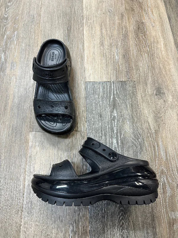 sandals for long hikes-Sandals Heels Block By Crocs In Black, Size: 7