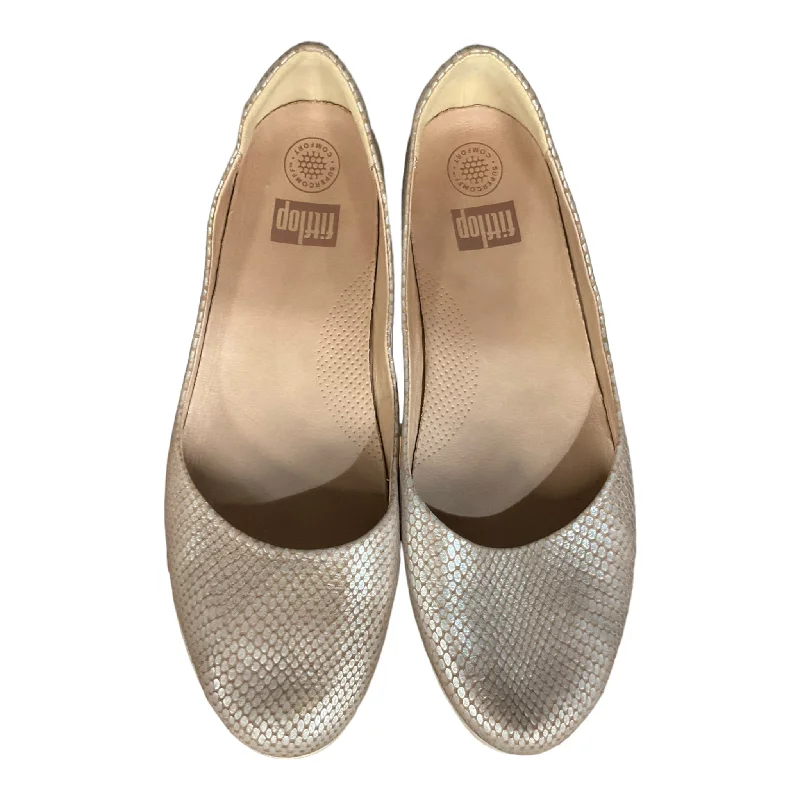 flats with private gardens-Silver Shoes Flats Fitflop, Size 11