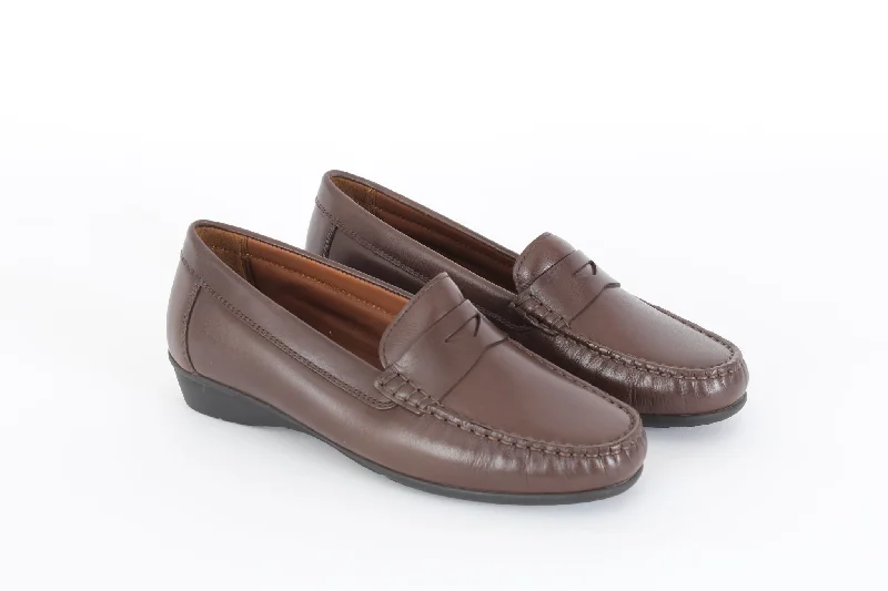 Loafers with soft interiorsEXTIME slip-on loafers