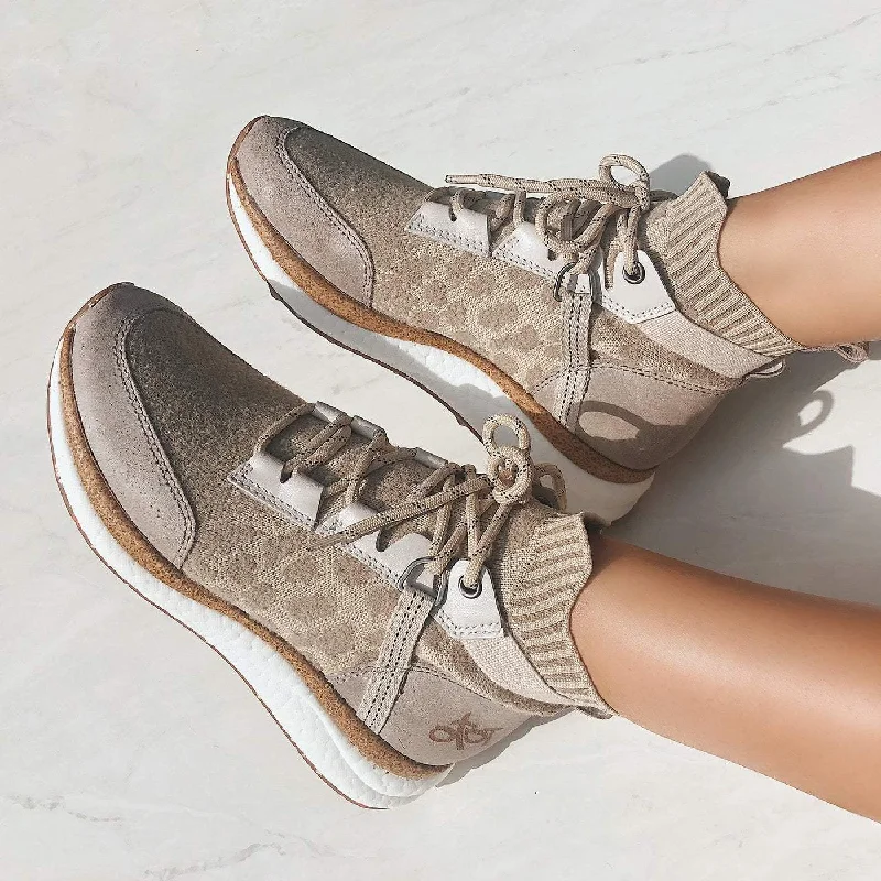 Athletic shoes with high supportHYBRID in KHAKI High Top Sneakers