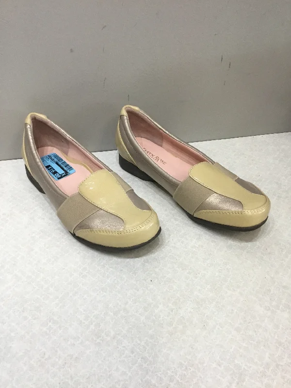 affordable flats with views-Shoes Flats By Taryn Rose  Size: 7