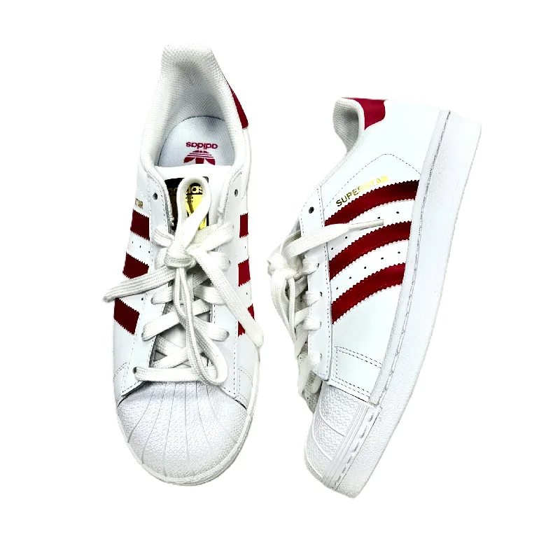 Athletic shoes with breathable meshShoes Sneakers By Adidas In Pink & White, Size: 8